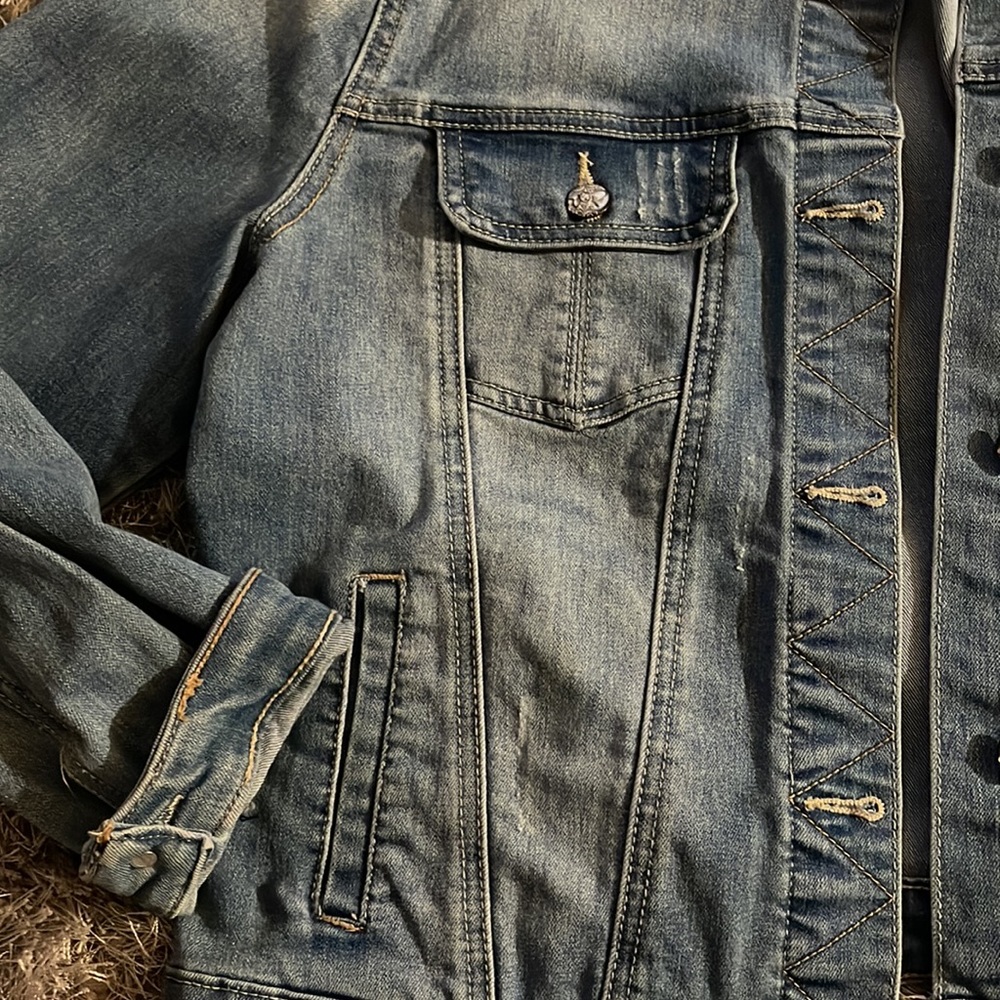 Jean jacket - Picture 2 of 4